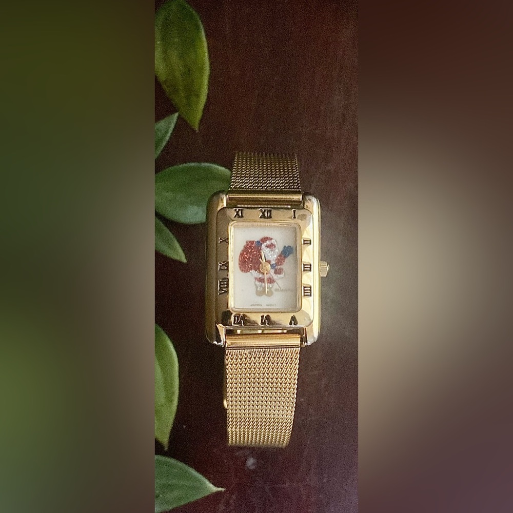 Vintage Nelsonic Quartz Women’s Gold Band Santa Claus Watch